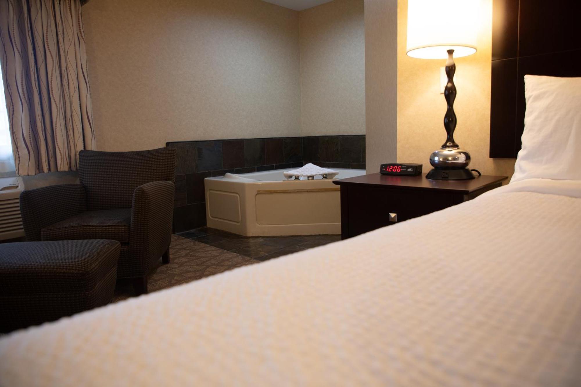 Best Western University Inn And Suites Forest Grove Exterior photo