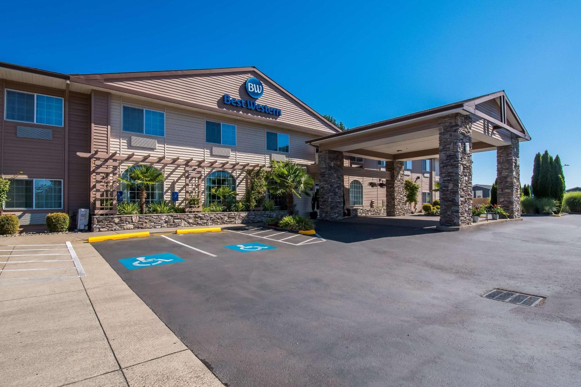Best Western University Inn And Suites Forest Grove Exterior photo